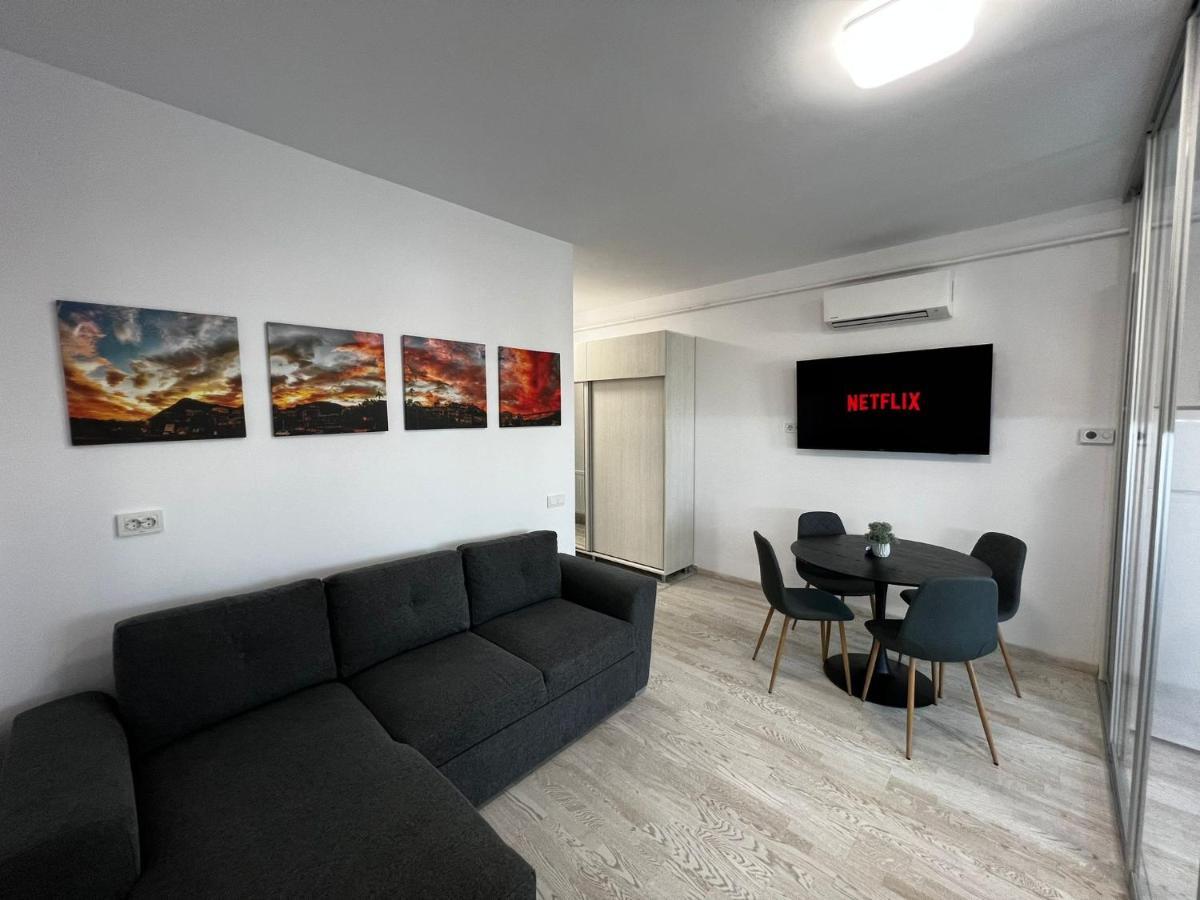 Cozy Apartments - City Center 雅西 外观 照片