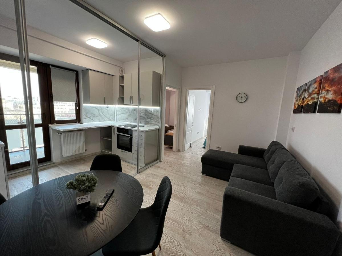 Cozy Apartments - City Center 雅西 外观 照片