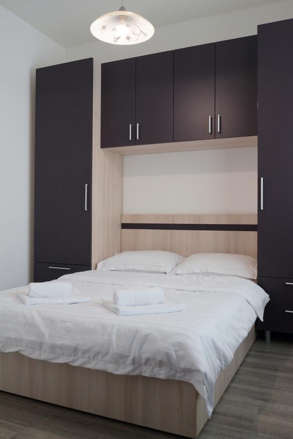 Cozy Apartments - City Center 雅西 外观 照片