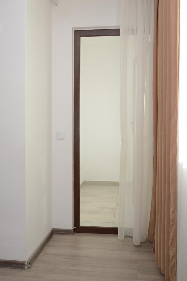 Cozy Apartments - City Center 雅西 外观 照片