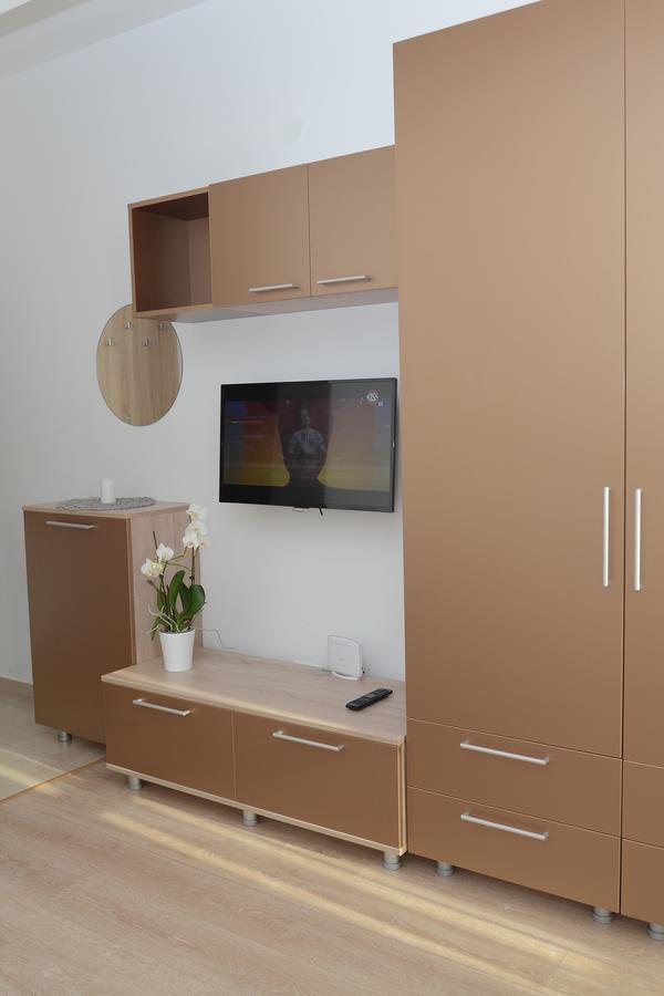 Cozy Apartments - City Center 雅西 外观 照片